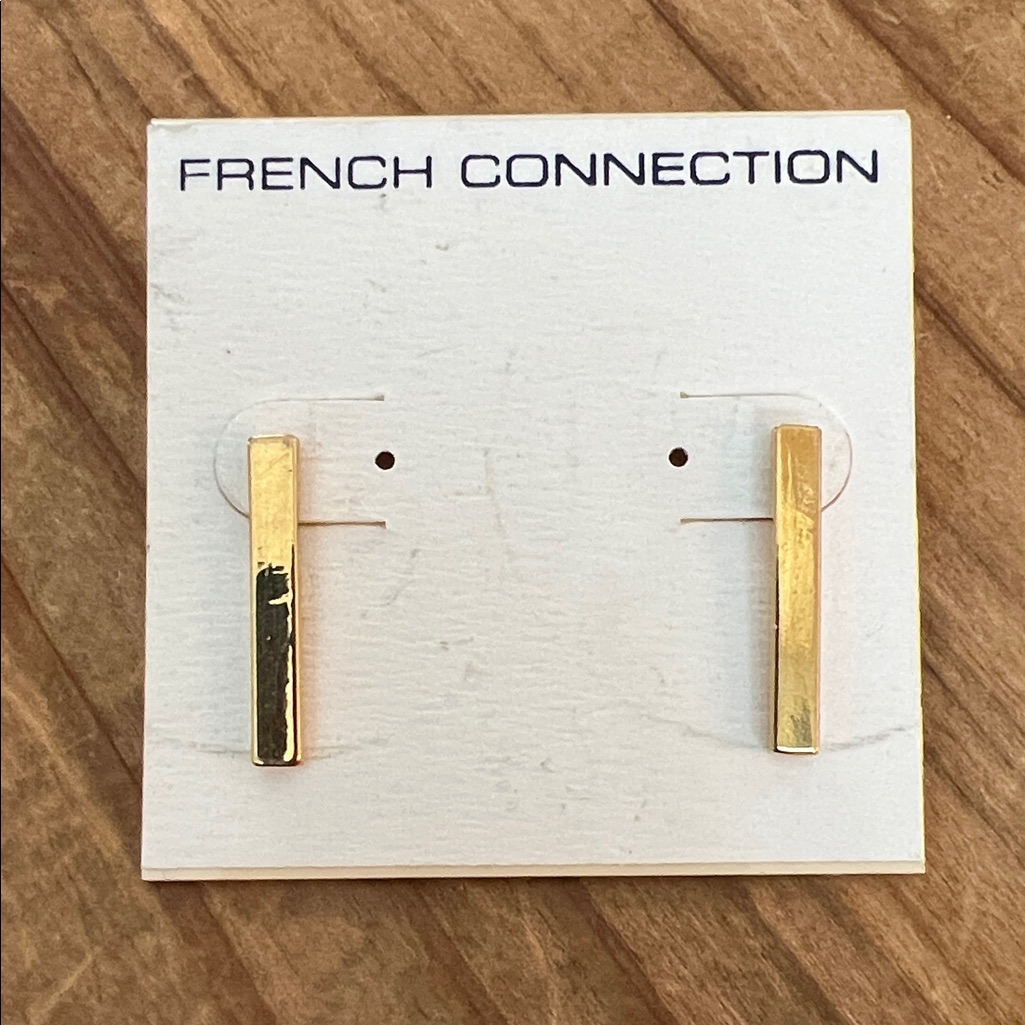 French Connection Gold-Tone Bar Earrings 16$